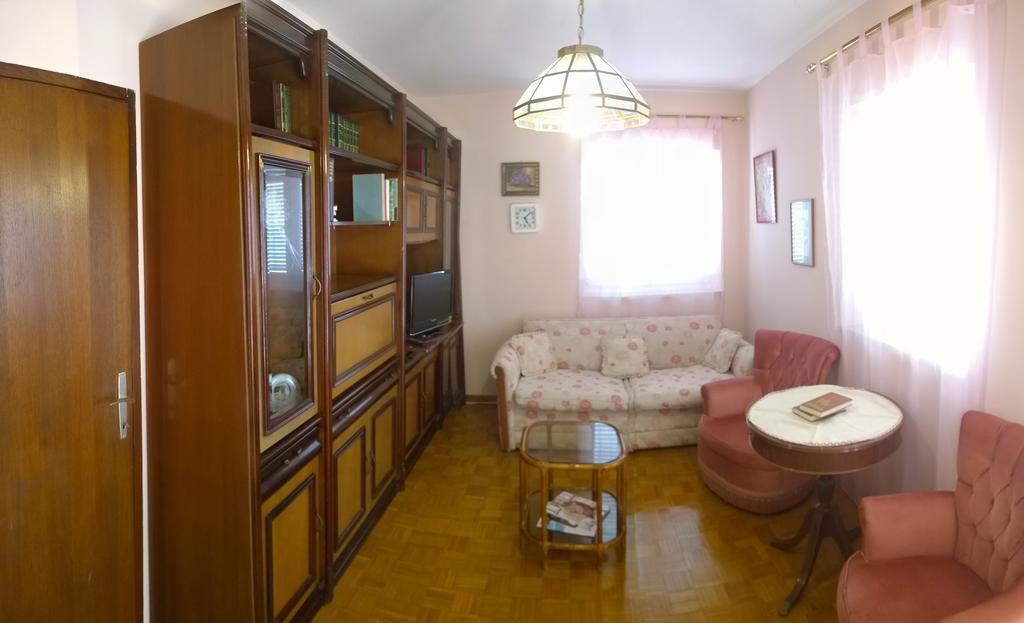 Apartments Free Parking Big Garden 페로이 객실 사진