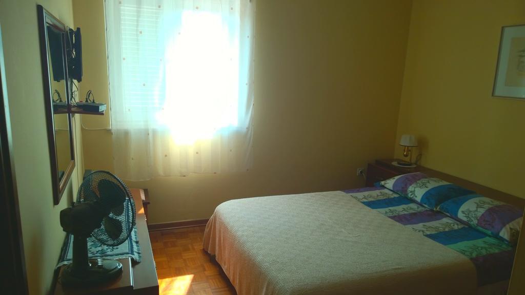 Apartments Free Parking Big Garden 페로이 외부 사진