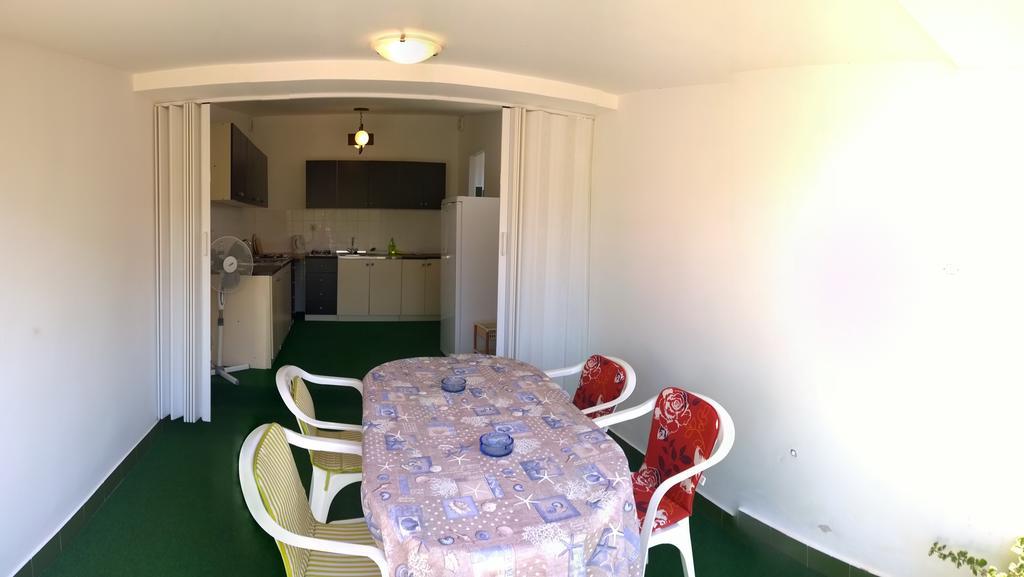 Apartments Free Parking Big Garden 페로이 외부 사진